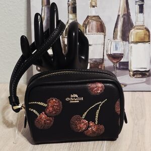 New Coach Small Pouch Wristlet Bag Cherry CDF01 Black Gold Multi Limited Edition